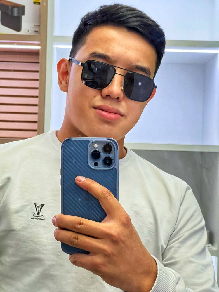 ���� 31372422 ����� Tony, 23 ����, ���� ���������� � �������