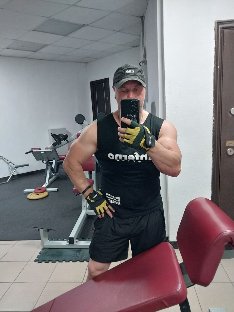  36589952  , 49 ,    