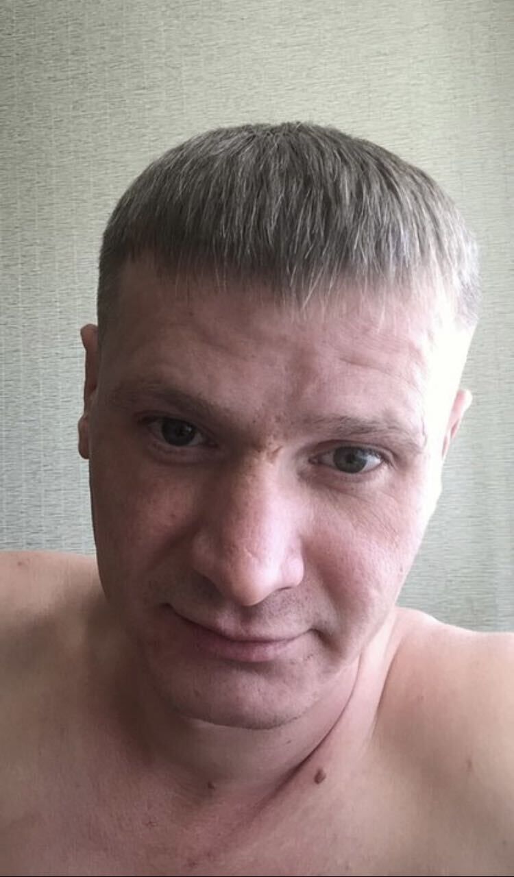  36024952  Dmitri, 41 ,     