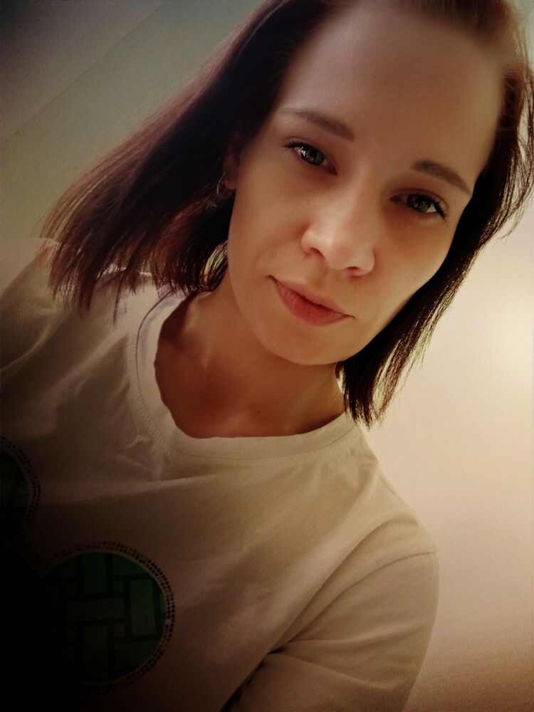  46083352  , 27 ,    