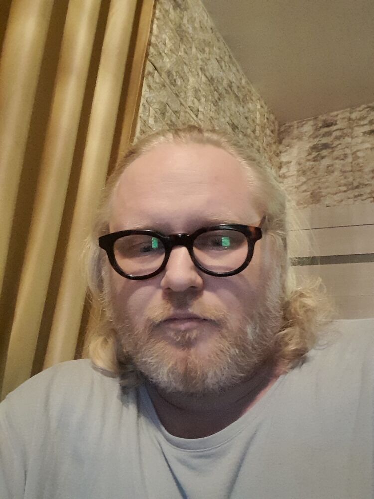   ,   Paliachio, 42 ,   ,   