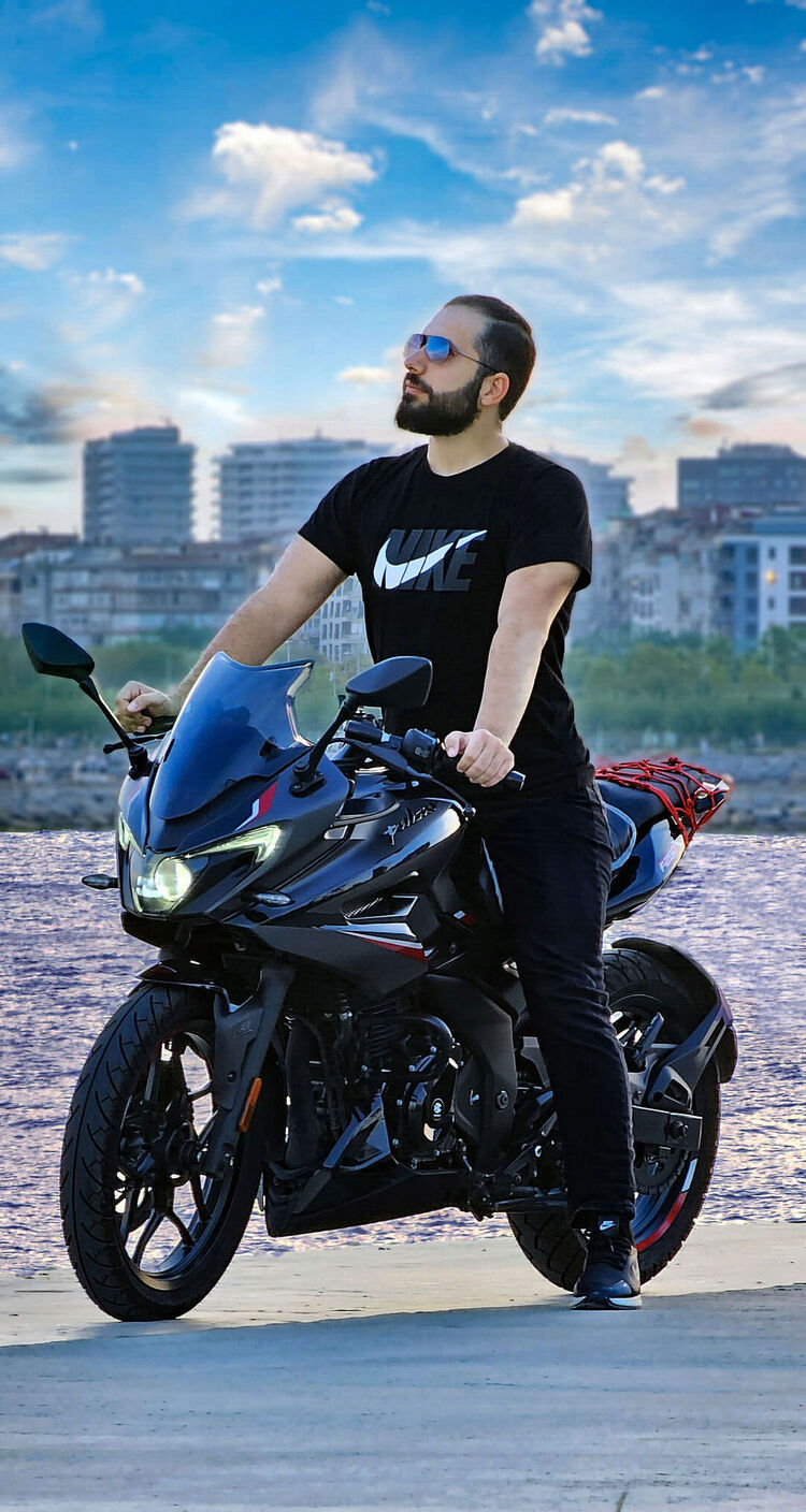  53771782  Necip, 33 ,    