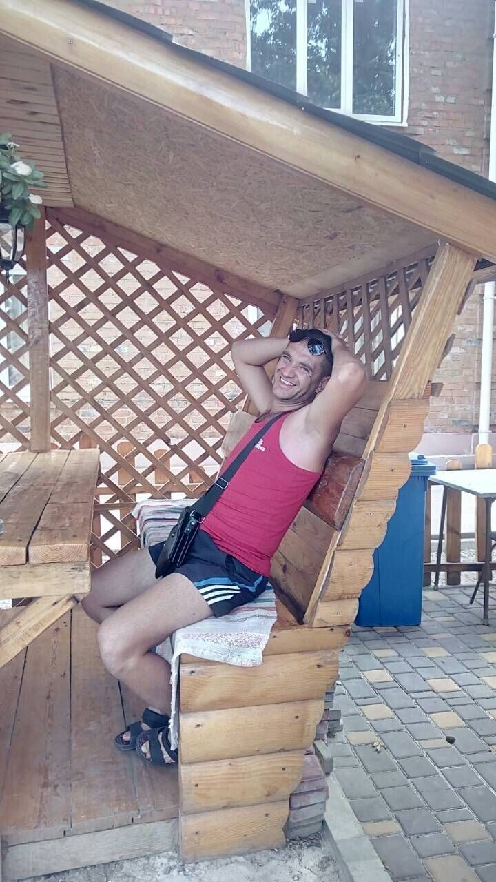  ,   Valera, 44 ,   ,   
