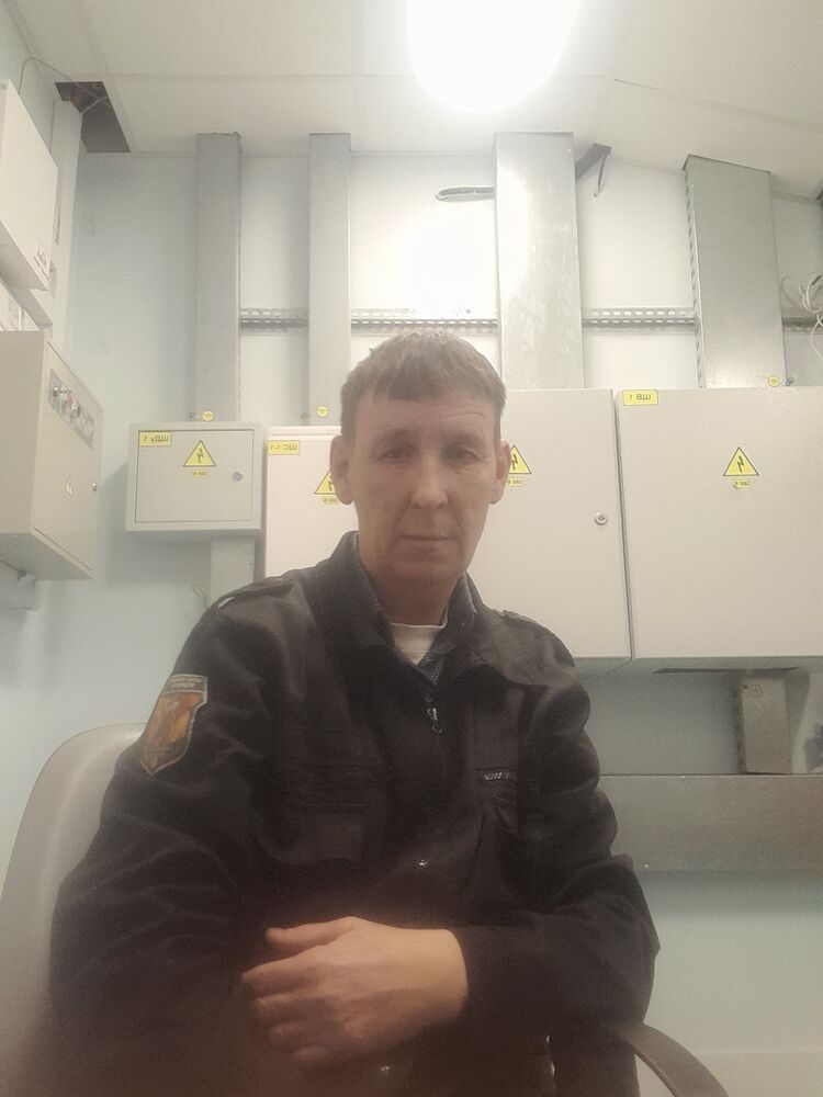 41878432  , 52 ,    