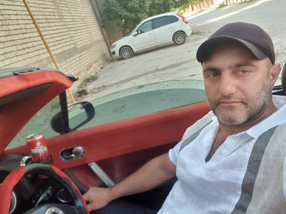  53221632  Murad, 39 ,    