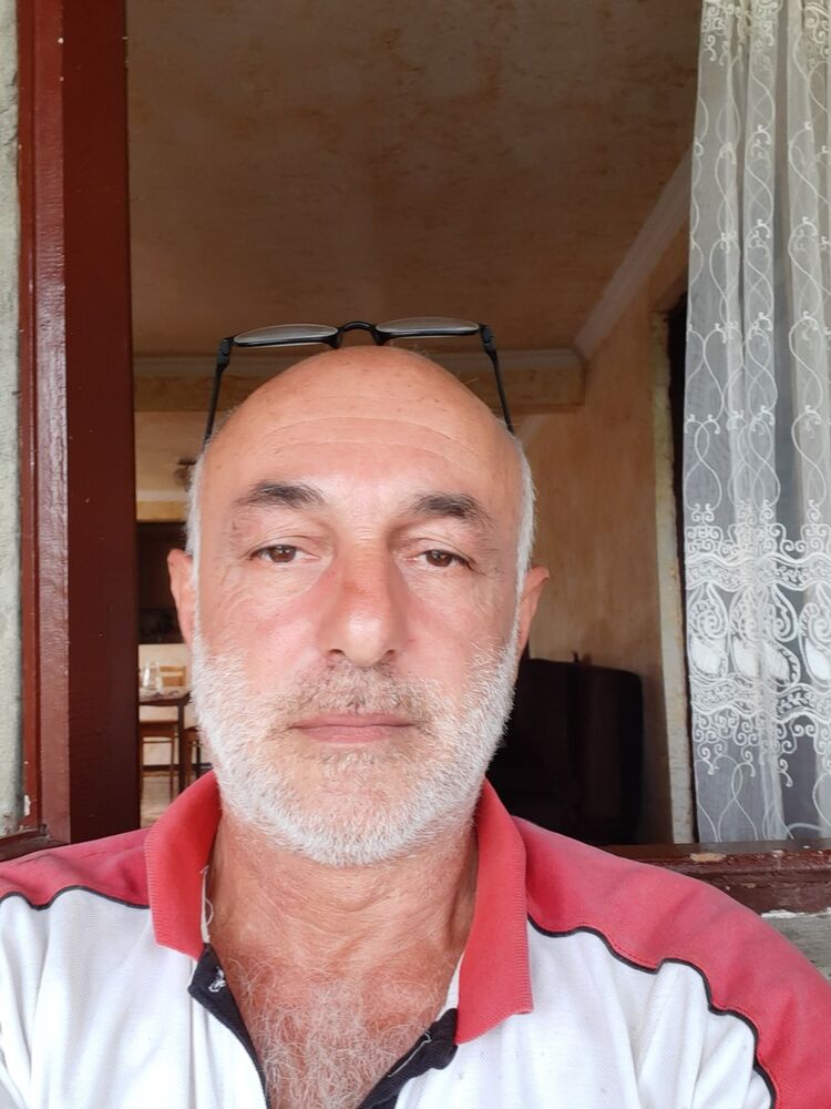  17208352  Badri, 65 ,    