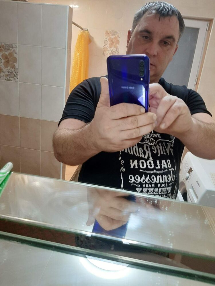  27516232  Leonid, 42 ,    
