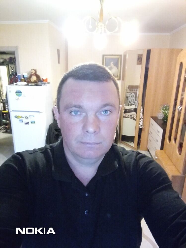  20005722  Igor, 51 ,    