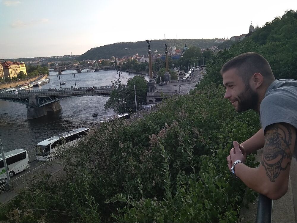  18284632  Yaroslav, 28 ,    