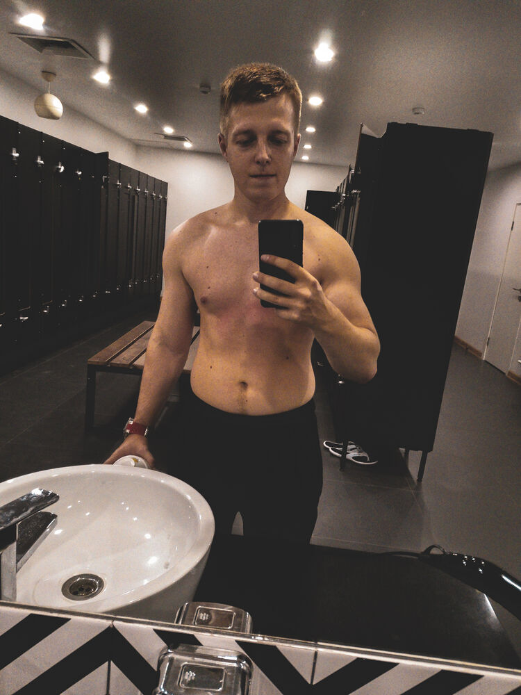  52085272  , 31 ,    -