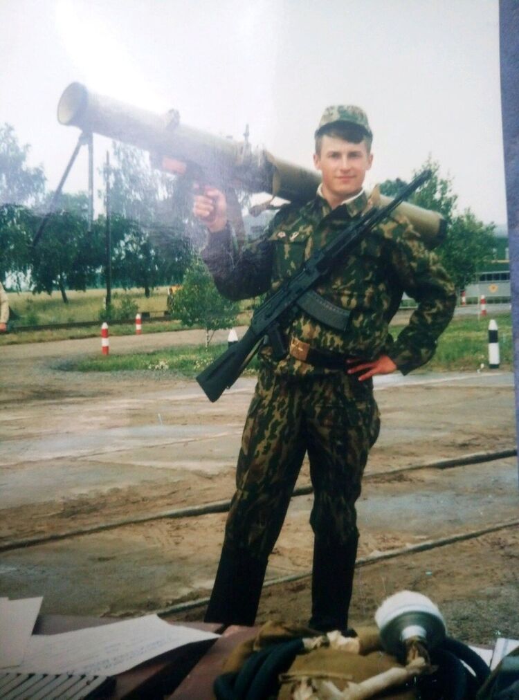  19696942  Valeriy, 45 ,    