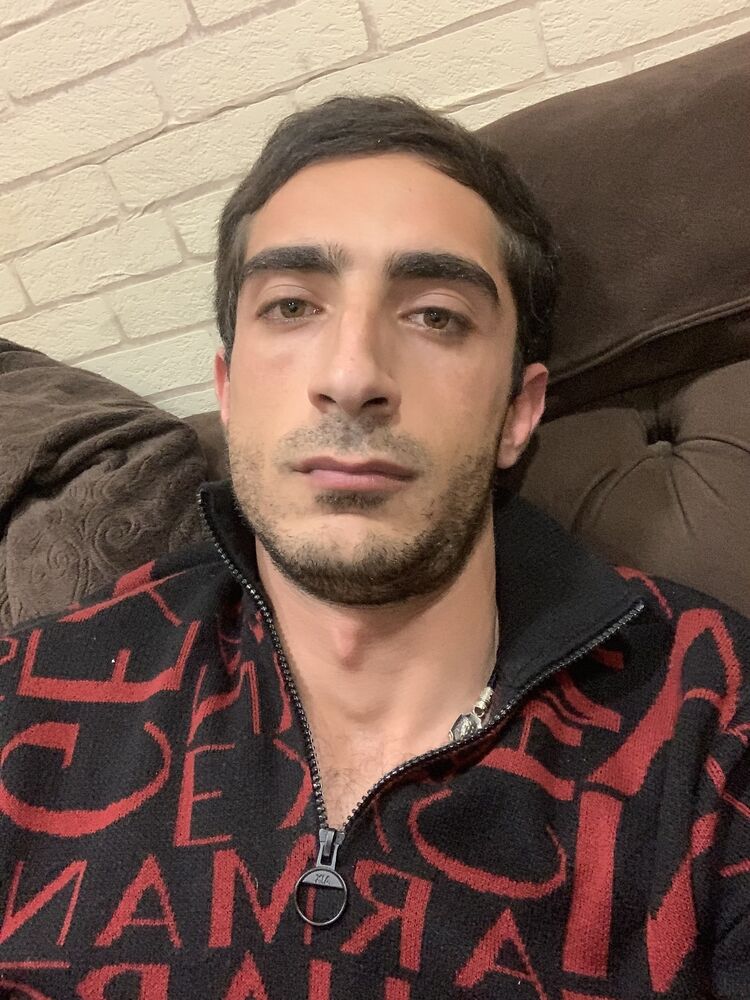  54701112  Goqor, 28 ,    