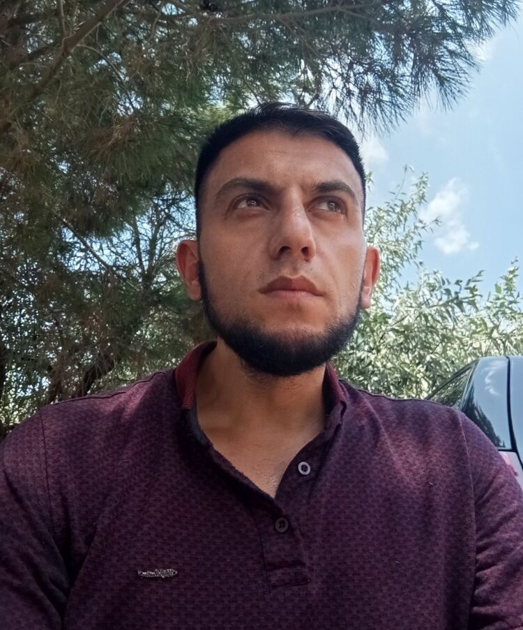  52515232  Ruslan, 47 ,    