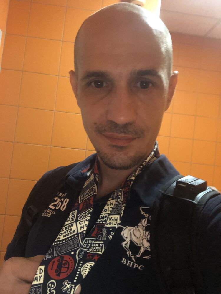  28016332  , 39 ,    