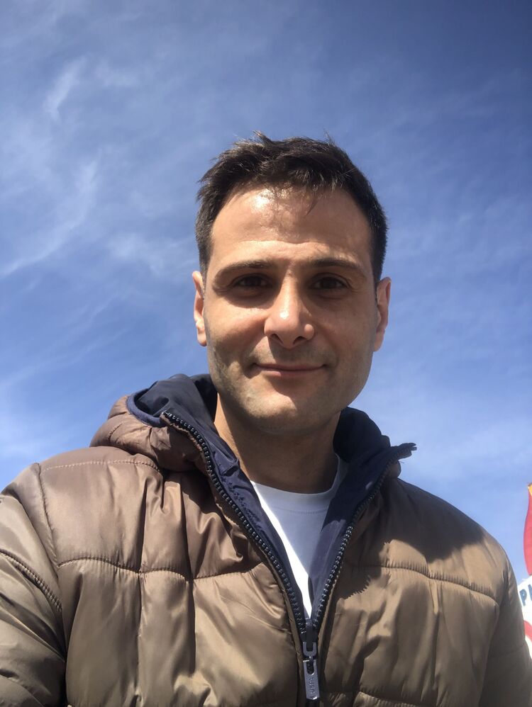  33953452  David, 38 ,    