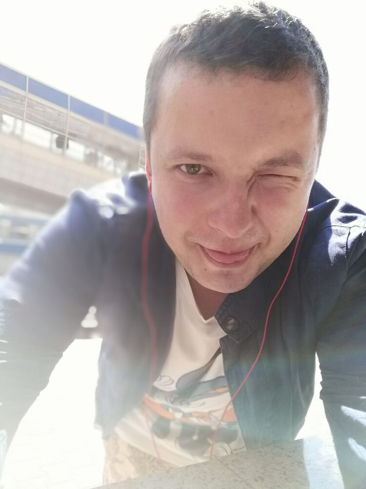  18728672  , 30 ,    