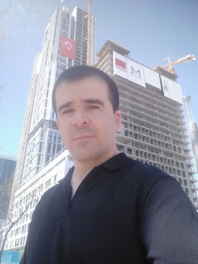  31986922  Azizbek, 35 ,    