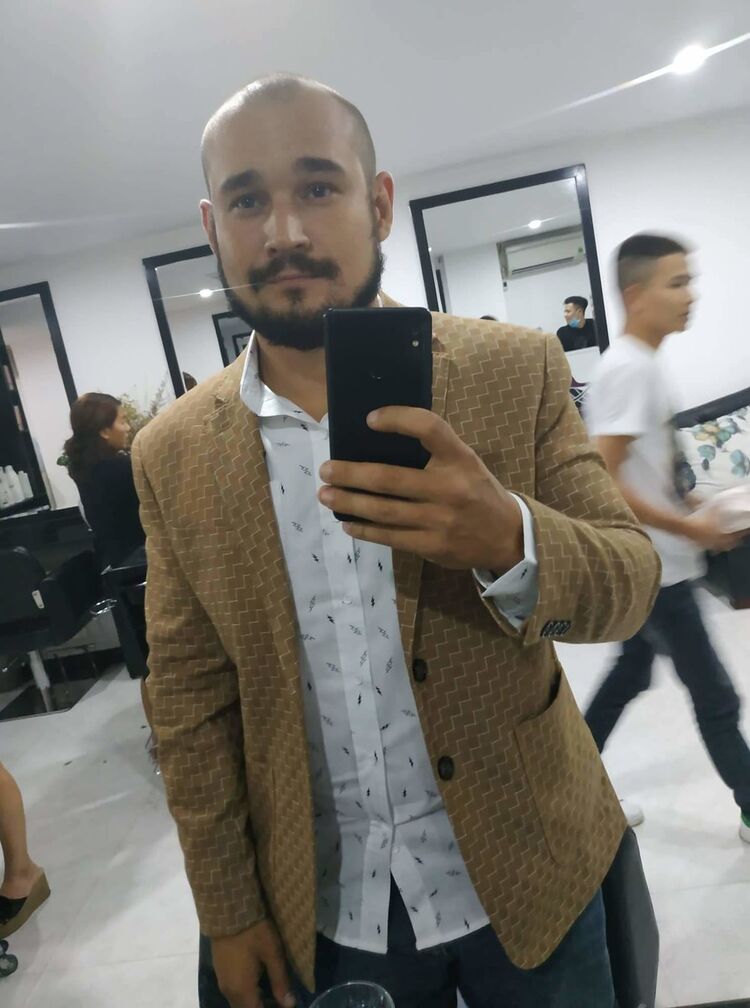  19313282  Alex, 36 ,    Ho Chi Minh City
