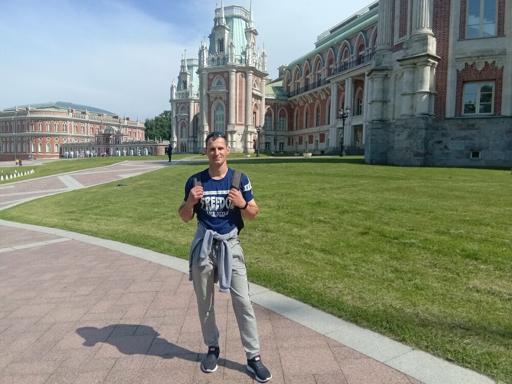  20400422  Oleg, 41 ,    