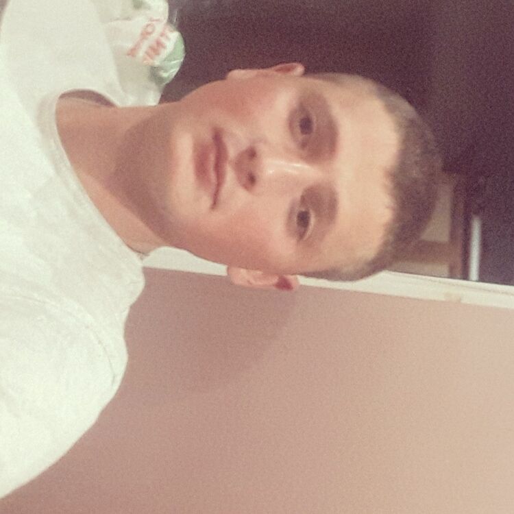  17137482  Pavlo, 30 ,    
