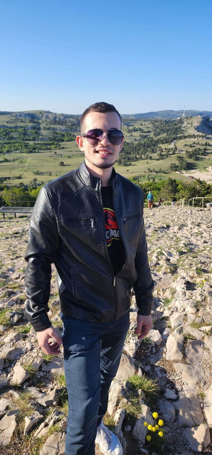  51945802  Oleg, 24 ,    