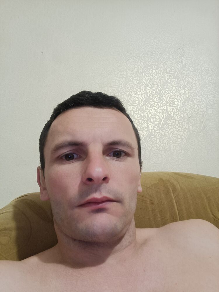  45487292  Andriy, 34 ,    
