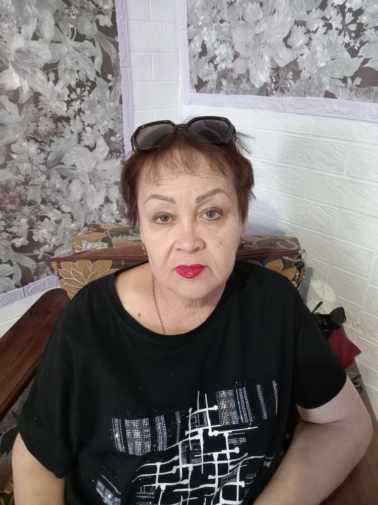  53556122  Larisa, 66 ,    