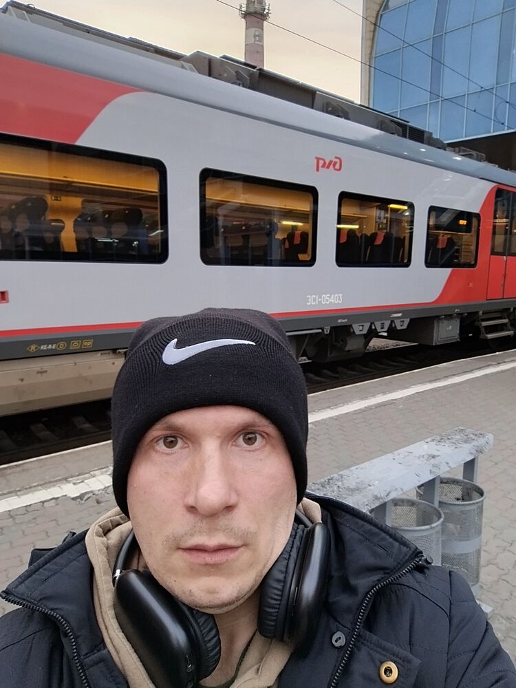  47929942  , 32 ,    