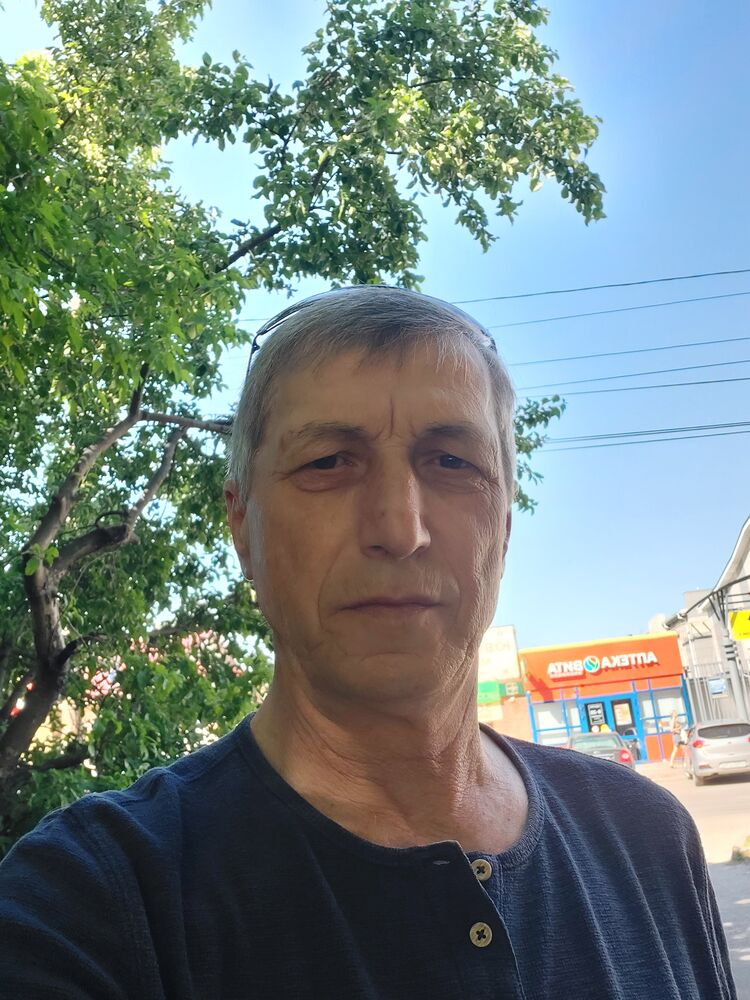  28013972  , 52 ,    