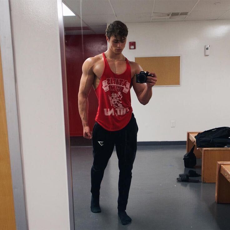  ,   Aleksandar, 23 ,   ,   , c 