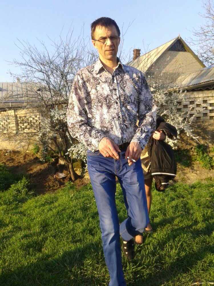  7614172  ax Maximov, 46 ,    