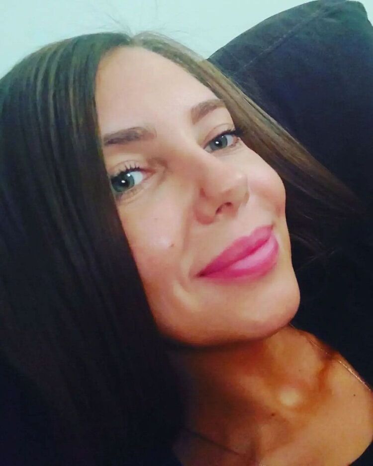  42910232  VIKA, 36 ,    