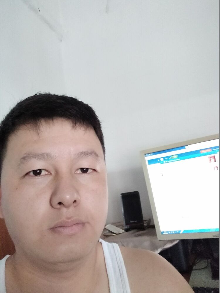  20583792  Ravil, 39 ,    