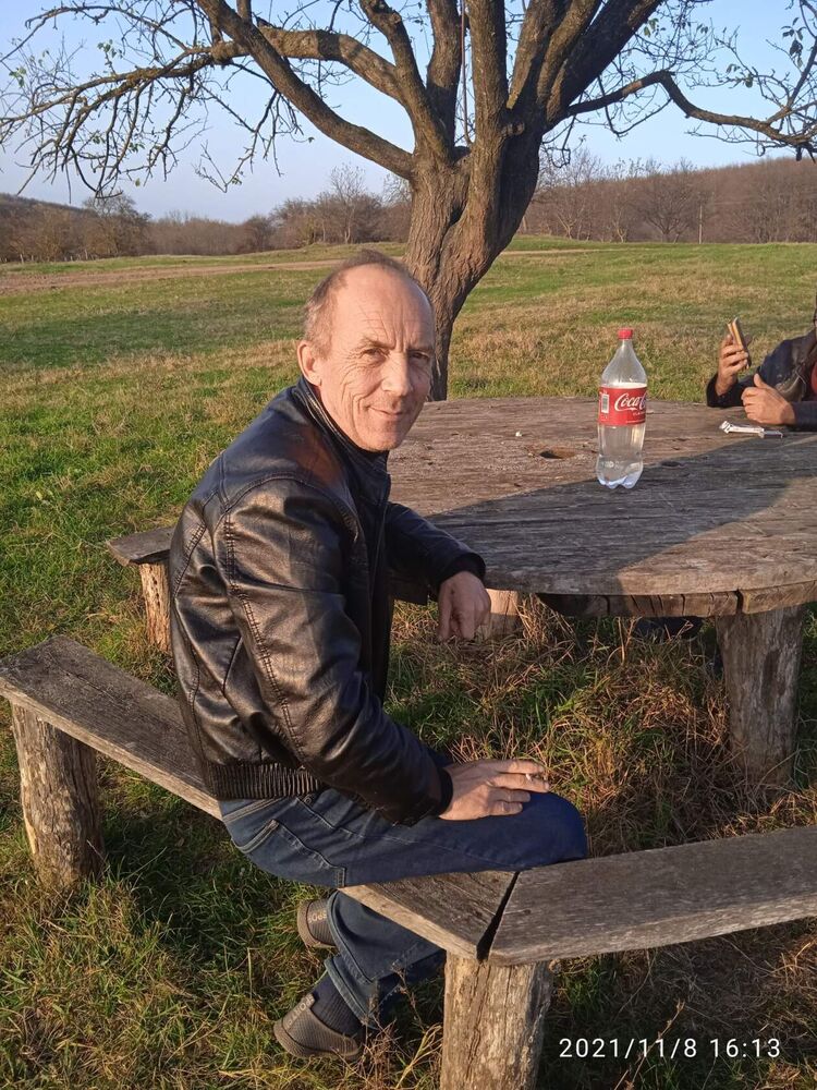  51713642  Vladimir, 58 ,    