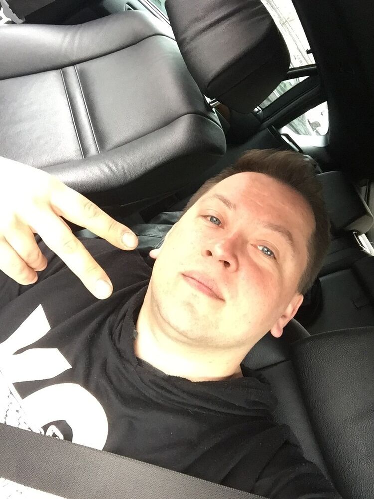  18434912  Pups, 37 ,    