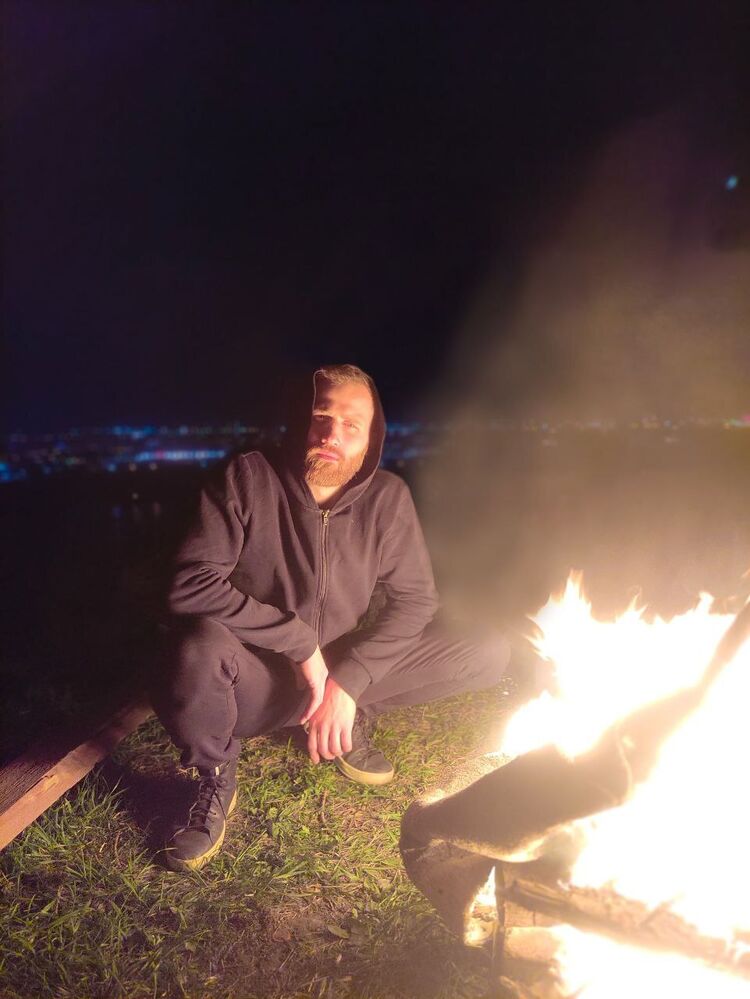  42057952  , 30 ,     