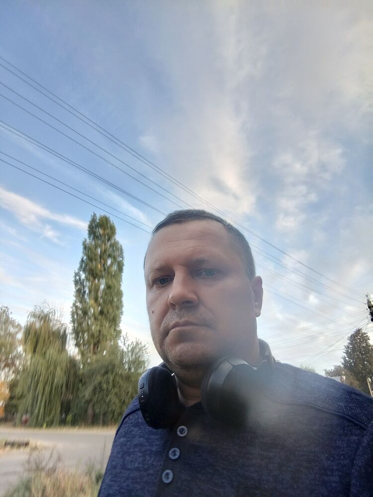  46609342  , 44 ,    