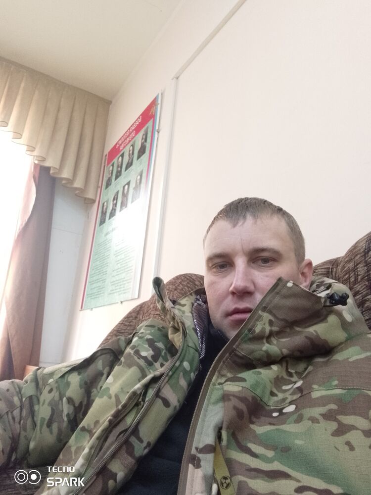  ,   Yury, 34 ,   ,   , c , 