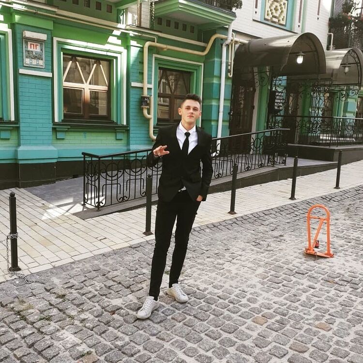  ,   Nick, 23 ,   