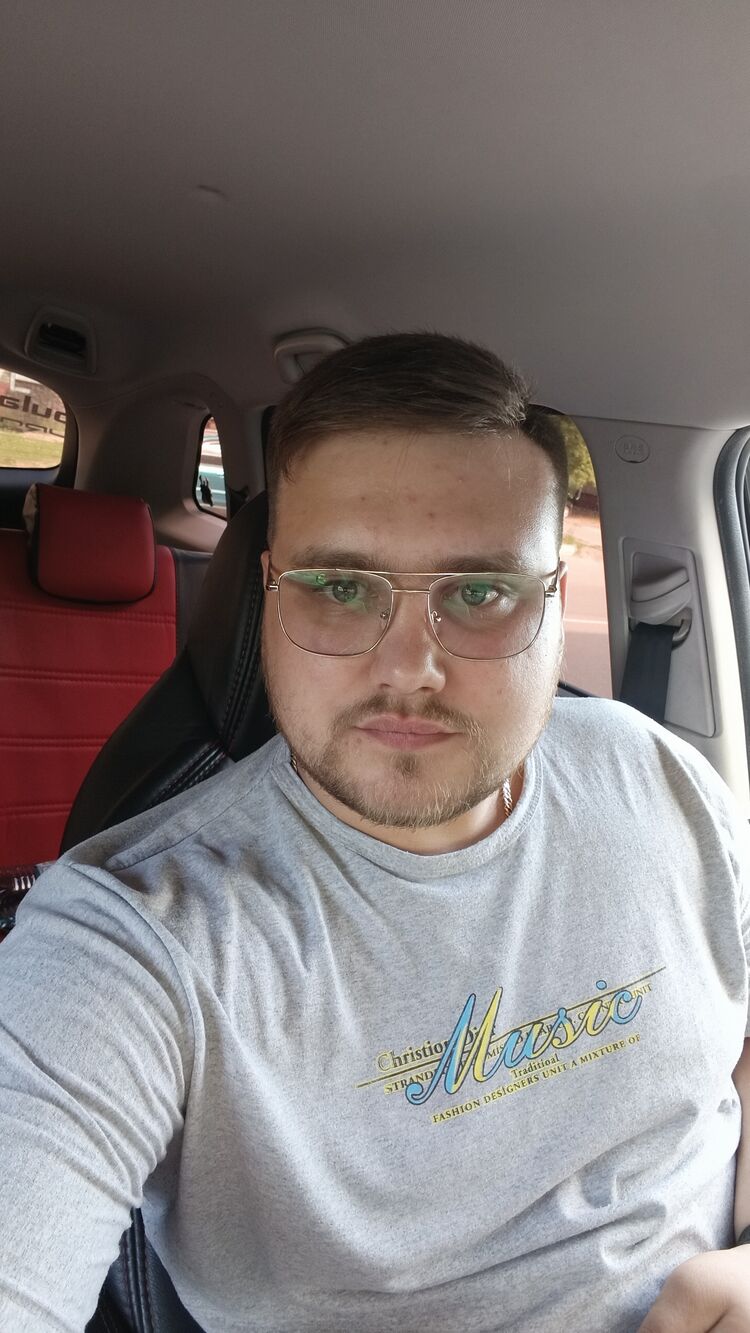  52385752  Rostislav, 25 ,    