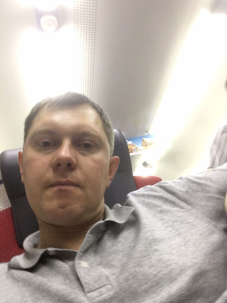  25077252  Pavel, 43 ,    Traunreut