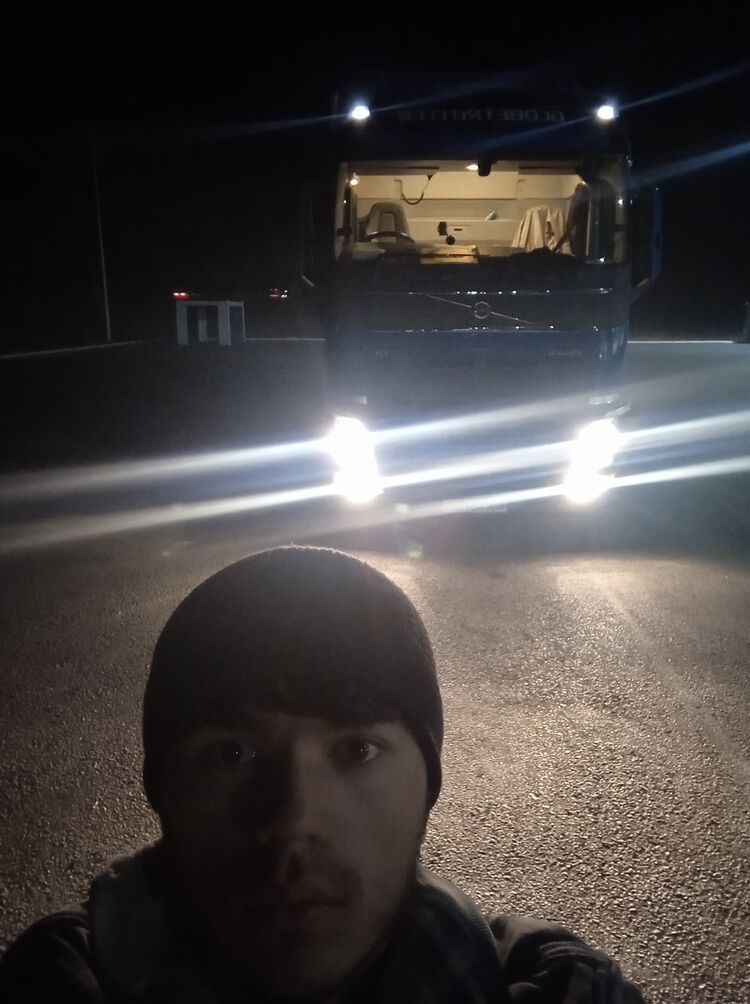  34701762  , 27 ,    