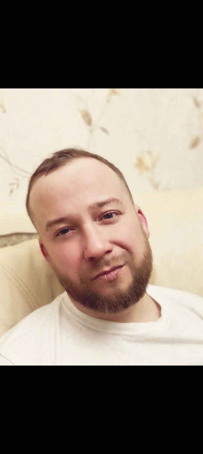  45258422  Denis, 43 ,    