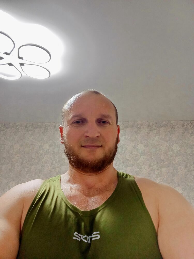  ,   Denis, 40 ,     , c 