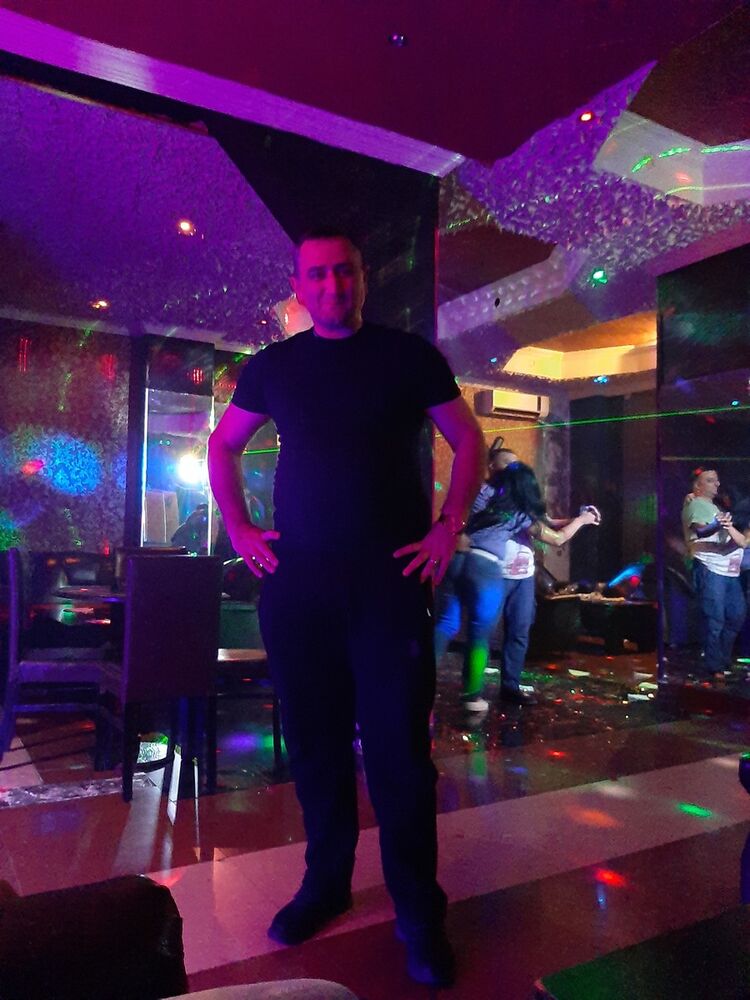  18053952  Zaza, 40 ,    