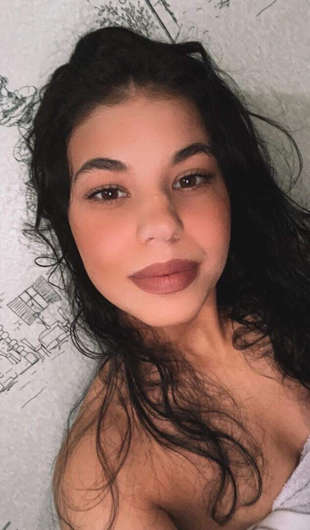  30687342  VLADLENA, 21 ,    