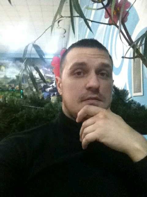  19413282  Aleksandr, 39 ,    