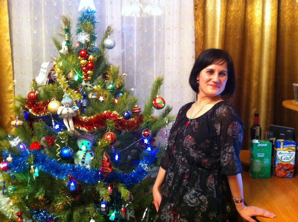  7042372  Julia, 47 ,    