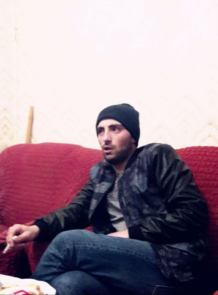  41188492  Saba, 27 ,    