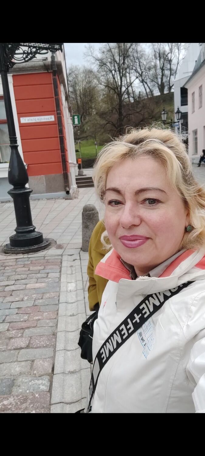  45764522  Halyna, 59 ,    
